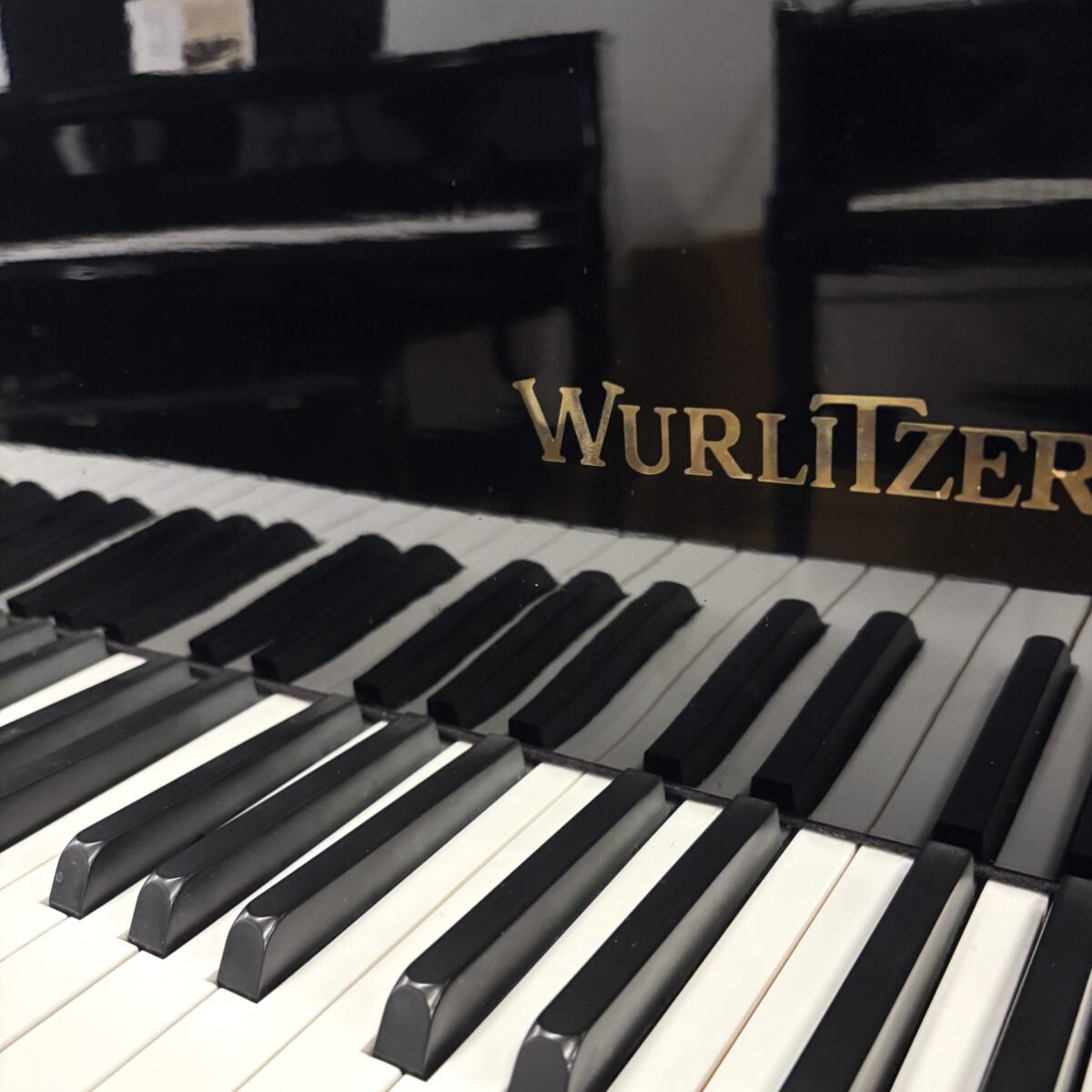 Wurlitzer C143 Grand