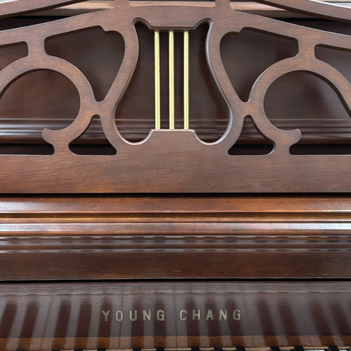 Young Chang AF-108 Upright